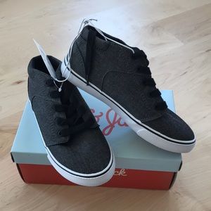 Boys sneakers
